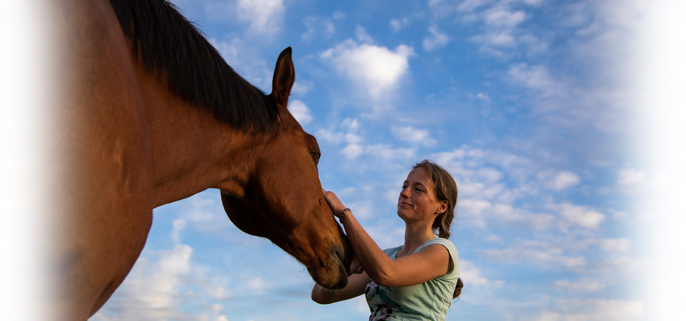 Anita mit ihrem Pferd Pepe